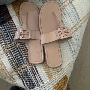 Tory Burch Nude/Blush Patent Leather Thong Sandals with Logo Accent